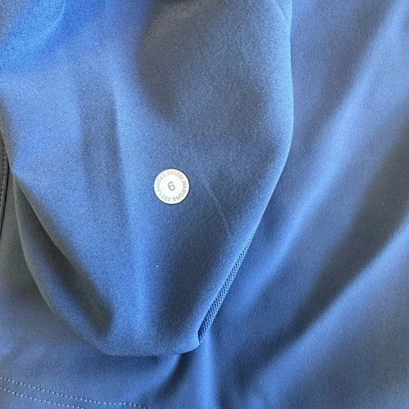 Lululemon Athletica Blue Crop Pant size 6 - Picture 4 of 5